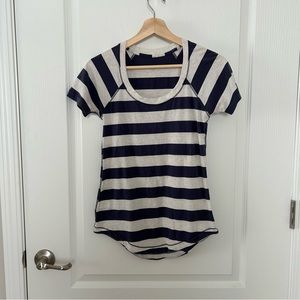 Lululemon Striped T Shirt Top Size 4 Scoop Neck  Shirt Tail Bottom